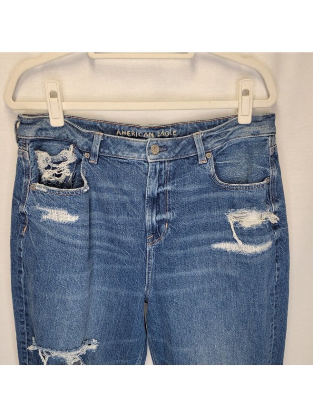American Eagle Women's Size 16 Jeans Mom Jean Distressed Raw Hem - Picture 6 of 10